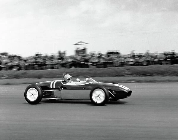 1960 International Trophy. Silverstone, England. 14th May 1960. Alan Stacey (Lotus 18 - Climax), 4th position, action. World Copyright: LAT Photographic. Ref: 6328