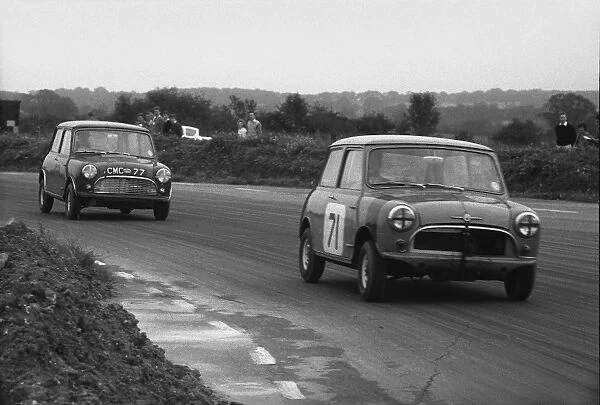 1961 British Saloon Car Championship: John Whitmore, 1st position, action