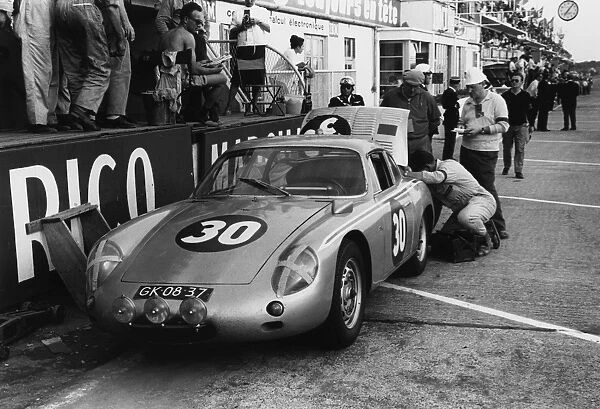 1962 Le Mans 24 hours: Ben Pon  /  Carel Godin de Beaufort, retired, in the pits, action