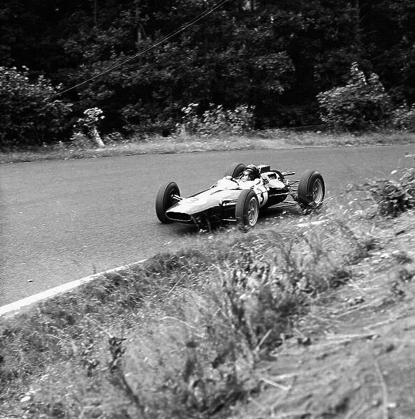 1963 German Grand Prix. Nurburgring, Germany. 2-4 August 1963. Jim Clark (Lotus 25 Climax) 2nd position. Action. Ref-20670. World Copyright: LAT Photographic