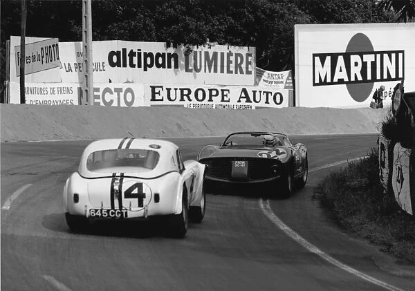 1963 Le Mans 24 Hours: Ed Hugus  /  Peter Jopp, retired, follows Mike Parkes  /  Umberto Maglioli, 3rd position, action