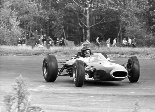 1964 United States Grand Prix - Dan Gurney: Dan Gurney, retired, action