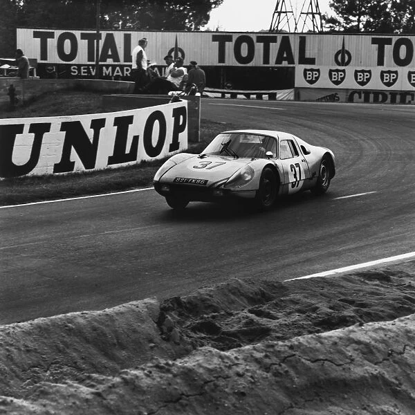 1965 Le Mans 24 Hours: Robert Buchet  /  Ben Pon, retired, action