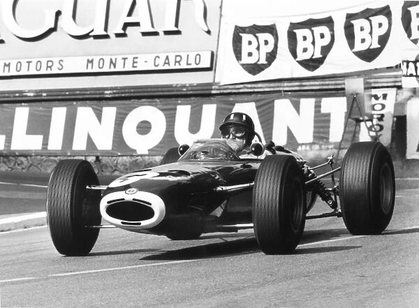 1965 Monaco Grand Prix - Graham Hill: Graham Hill, BRM P261, 1st position, action