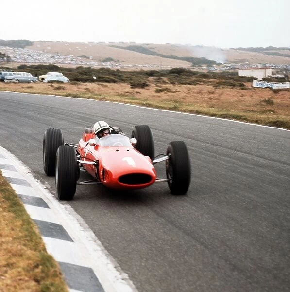 1965 South African Grand Prix: John Surtees, 2nd position, action