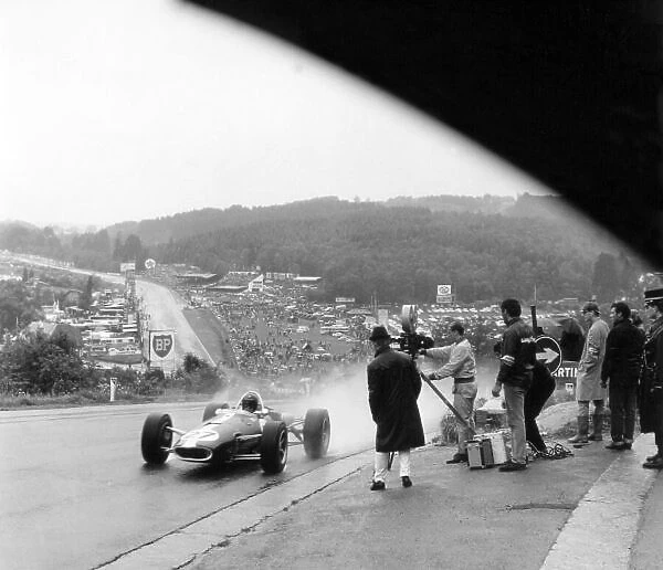 1966 Belgian Grand Prix. Spa-Francorchamps, Belgium. 12 June 1966. Dan Gurney, Eagle AAR101-Climax, not classified, action. World Copyright: LAT Photographic Ref: 34887