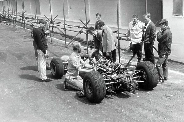 1966 French Grand Prix. Reims, France. 3 July 1966. World Copyright: LAT Photographic Ref: b&w print