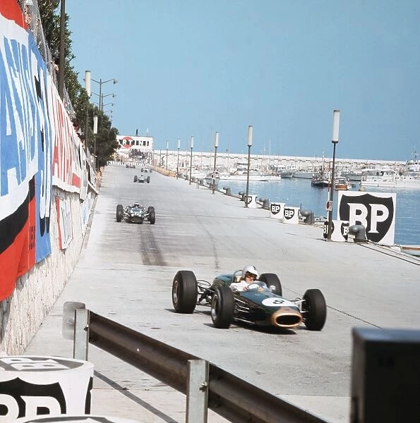 1966 Monaco Grand Prix: Denny Hulme leads Jochen Rindt