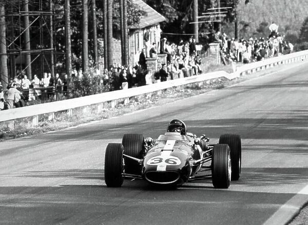 1967 Belgian Grand Prix. Spa-Francorchamps, Belgium. 18 June 1967. Dan Gurney, Eagle AAR104-Weslake, 1st position, action. World Copyright: LAT Photographic Ref: Autosport b&w print