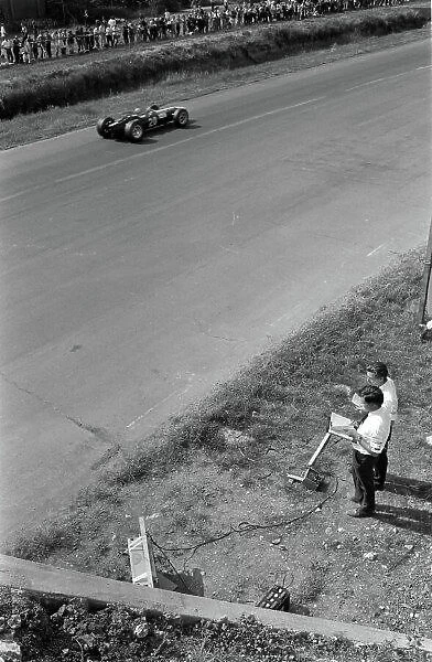 1967 British Grand Prix. Silverstone, England. 13th - 15th July 1967. Rd 6. David Hobbs, BRM P261, passes a radar speed trap. World Copyright : LAT Photographic. Ref : L67_536_5A