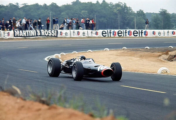 1967 French Grand Prix. Bugatti Circuit, Le Mans, France. 30 / 6-2 / 7 1967. Jackie Stewart (BRM P261) 3rd position. Ref-67 FRA 05. World Copyright - LAT Photographic