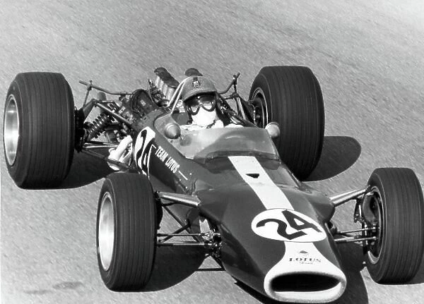 1967 Italian Grand Prix. Monza, Italy. 10 September 1967. Giancarlo Baghetti, Lotus 49-Ford, retired, action. World Copyright: LAT Photographic Ref: Motor b&w print