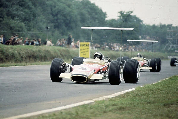1968 British Grand Prix. Brands Hatch, England. 18-20 July 1968. Jackie Oliver leads Graham Hill (both Lotus 49B Ford's). Ref-68 GB 67. World Copyright - LAT Photographic