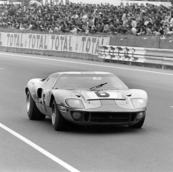 1969 Le Mans 24 Hours: Jacky Ickx  /  Jackie Oliver, 1st position, action