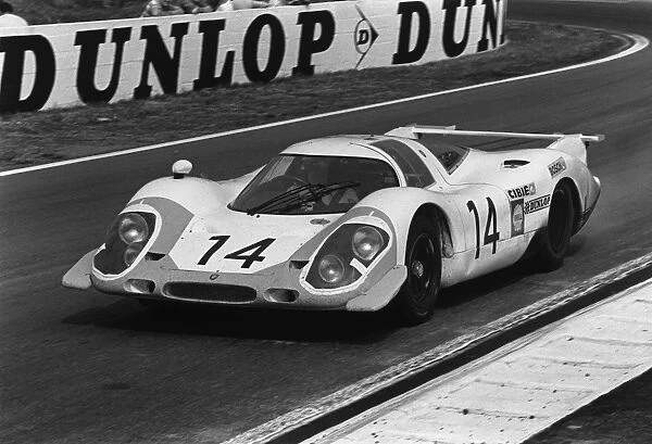 1969 Le Mans 24 hours: Rolf Stommelen  /  Kurt Ahrens, retired, action