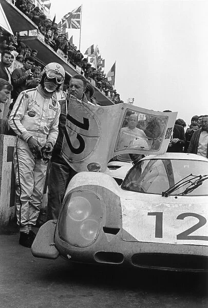 1969 Le Mans 24 hours: Vic Elford  /  Richard Attwood, retired, pit stop and driver change, action, portrait