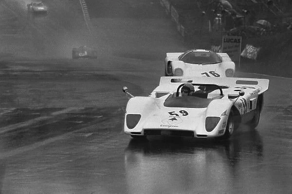 1970 BOAC Brands Hatch 1000 Kms. Brands Hatch, England. 12th April 1970. Chris Craft / Trevor Taylor (McLaren M8C-Ford), retired, leads Charles Lucas / Digby Martland (Chevron B16-Ford), retired, action. World Copyright: LAT Photographic