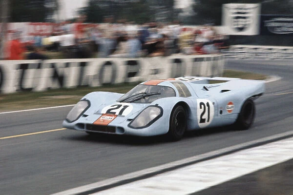 1970 Le Mans 24 Hours: 13th - 14th June. Le Mans, France. Pedro Rodriguez  /  Leo Kinnunen. Action. World