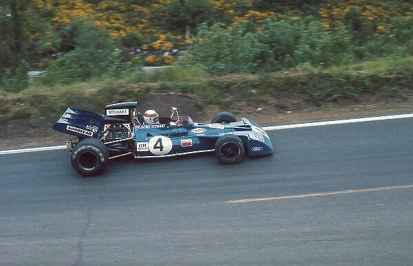 1972 French Grand Prix. Clermont-Ferrand, France. 30 / 62 / 7 1972. Jackie Stewart (Tyrrell 003 Ford) 1st position. Ref-72 FRA 41. World Copyright - LAT Photographic
