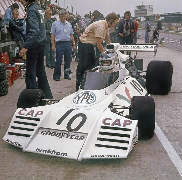 1973 British Grand Prix: Carlos Reutemann 6th position, pit lane action