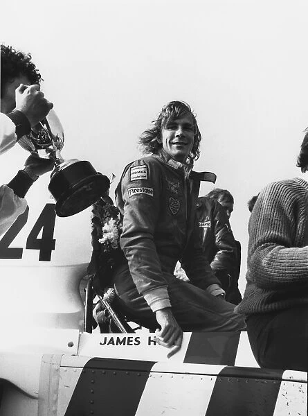 1974 BRDC International Trophy: James Hunt, 1st position, on the drivers parade, portrait