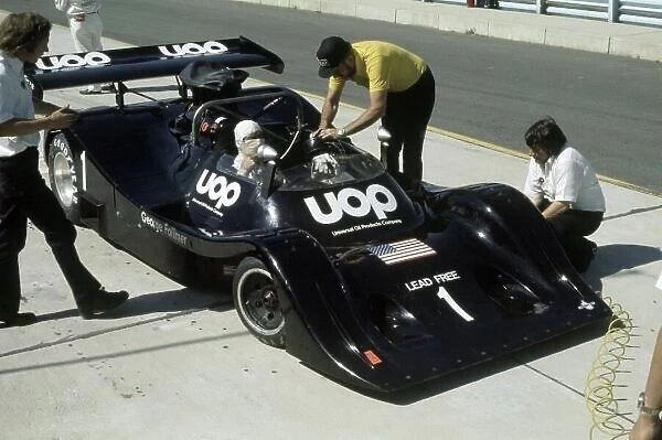 1974 Can-Am Challenge Cup. CanAm race. Watkins Glen, New York State, United States (USA). 13 July 1974. George Follmer (UOP Shadow DN4A-Chevrolet), 2nd position, in the pits. World Copyright: LAT Photographic Ref: 35mm transparency 74CANAM06