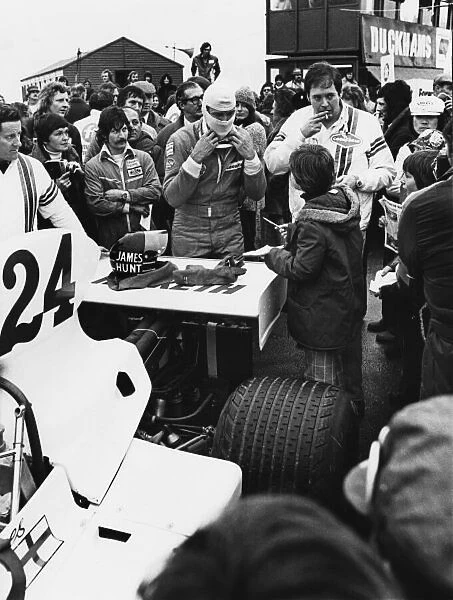 1975 November Trophy Race Meeting. Thruxton, England. 15th November 1975