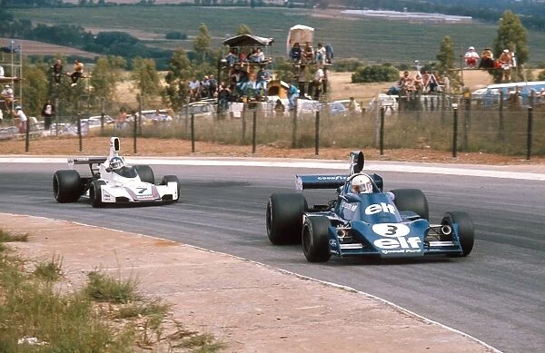 1975 South African Grand Prix: Jody Scheckter 1st position followed by Carlos Reutemann 2nd position