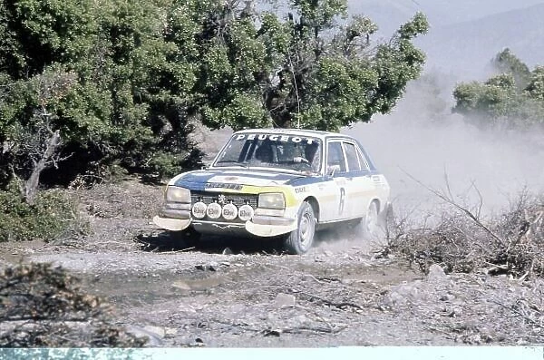 1975 World Rally Championship. Rallye du Maroc, Morocco. 24-28 June 1975. Hannu Mikkola / Jean Todt (Peugeot 504), 1st position. World Copyright: LAT Photographic Ref: 35mm transparency 75RALLY05