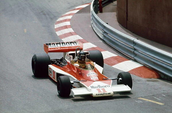 1976 Monaco Grand Prix - James Hunt: James Hunt, McLaren M23-Ford. Action