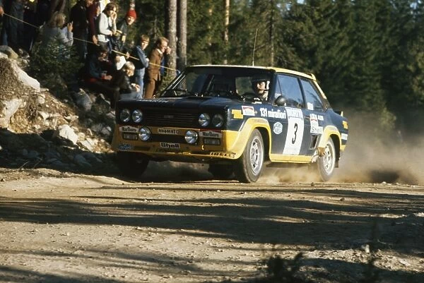 1976 World Rally Championship: Markku Alen  /  Ilkka Kivimaki, 1st position
