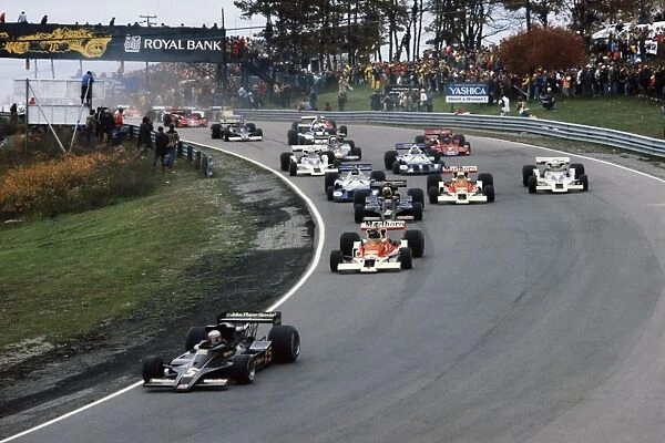 1977 Canadian Grand Prix - Start: Mario Andretti leads James Hunt, Gunnar Nilsson, Jochen Mass and Alan Jones at the start, action
