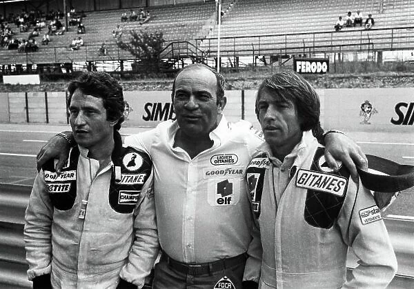 1979 South African Grand Prix. Kyalami, South Africa. 1st - 3rd March 1979. Guy Ligier with Patrick Depailler and Jacques Laffite (LigierJS11-Ford), in the pits, portrait. World Copyright: LAT Photographic. Ref: B / W Print