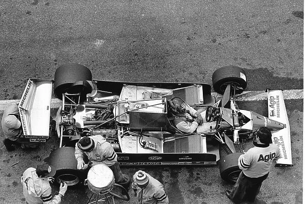 1980 Formula One Testing: Gilles Villeneuve, testing in the pits, action