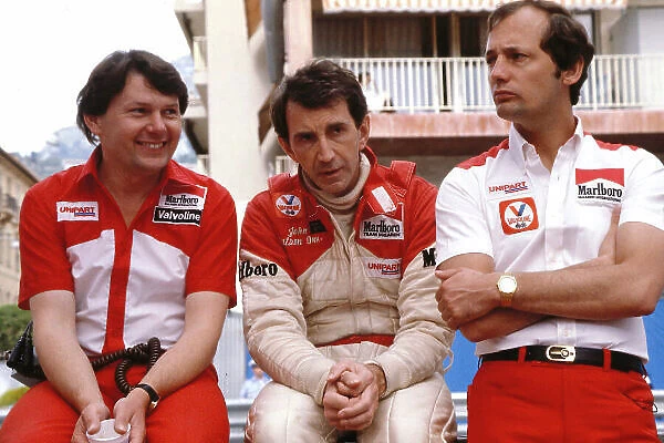 1981 Monaco Grand Prix. Monte Carlo, Monaco. 29-31 May 1981. John Watson (McLaren Ford) with team boss Ron Dennis and chief designer John Barnard. Ref-81 MON 37. World Copyright - LAT Photographic