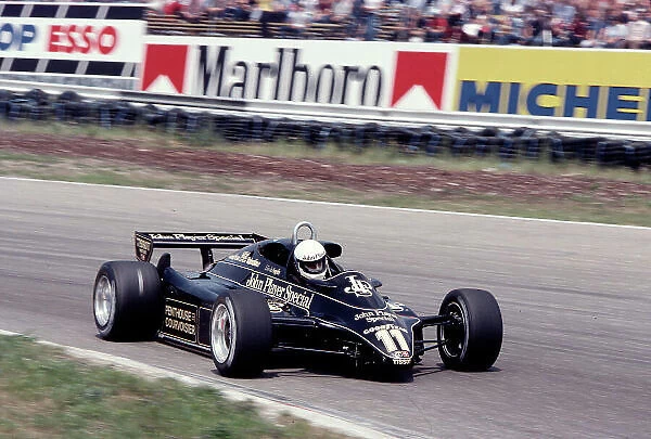 1982 Dutch Grand Prix. Zandvoort, Holland. 1-3 July 1982. Elio de Angelis (Lotus 91 Ford). Ref-82 HOL 17. World Copyright - LAT Photographic