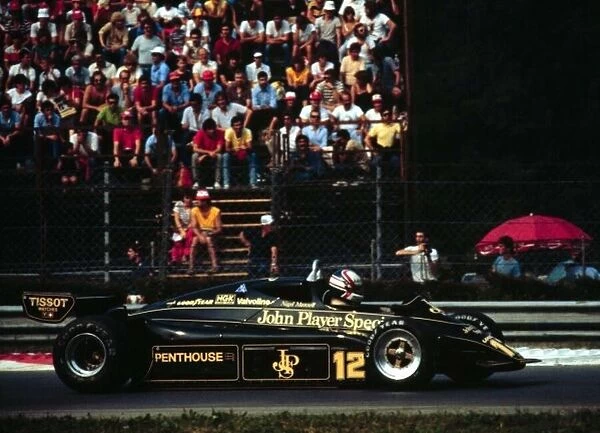 1982 ITALIAN GP. Nigel Mansell drives the JPS Lotus 91 to 7th place at Monza