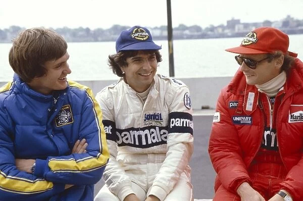 1982 United States Grand Prix East: Eddie Cheever, Nelson Piquet and Niki Lauda have a chat