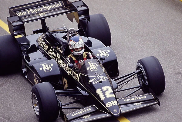 1983 San Marino Grand Prix. Imola, Italy. 29 / 4-1 / 5 1983. Nigel Mansell (Lotus 92 Renault) 12th position. Ref-83 SM 19. World Copyright - LAT Photographic