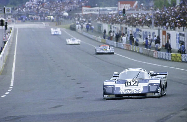 1986 Le Mans 24 hours. Le Mans, France. 31st May - 1st June 1986. Henri Pescarolo  /  Christian Danner  /  Dieter Quester (Sauber C8 Mercedes), retired, action. World Copyright: LAT Photographic. Ref: 86LM90