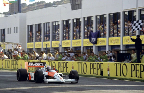 1988 Spanish Grand Prix. Jerez, Spain. 30th September - 2nd October 1988. Alain Prost (McLaren MP4  /  4-Honda), 1st position, action. World Copyright: LAT Photographic. Ref: 88 ESP