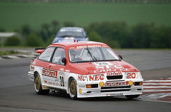 1989 British Touring Car Championship. Thruxton, England. 1st position, May 1989. Rd 3. Mike Smith (Ford Sierra RS500), 10th position, action. World Copyright: LAT Photographic. Ref: 89BTCC THX03
