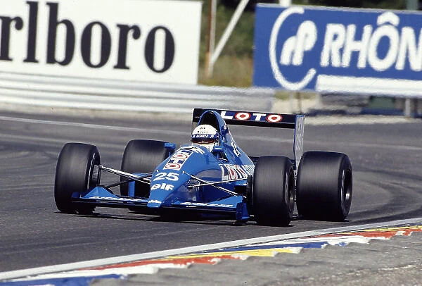 1989 French Grand Prix. Paul Ricard, Le Castellet, France. 7-9 July 1989. Rene Arnoux (Ligier JS33 Ford). Ref-89 FRA 38. World Copyright - LAT Photographic