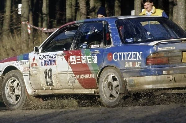 1989 World Rally Championship. Lombard RAC Rally, Great Britain. 19-23 November 1989. Pentti Airikkala / Ronan McNamee (Mitsubishi Galant VR4), 1st position. World Copyright: LAT Photographic Ref: 35mm transparency 89RALLY07