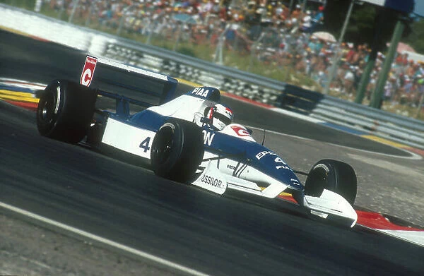 1990 French Grand Prix. Paul Ricard, Le Castellet, France. 6-8 July 1990. Jean Alesi (Tyrrell 019 Ford). He exited the race with a differential failure. Ref-90 FRA 19. World Copyright - LAT Photographic