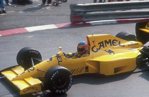 1990 Monaco Grand Prix. Monte Carlo, Monaco. 25-27 May 1990. Martin Donnelly (Lotus 102 Lamborghini). He exited the race with transmission problems on lap 6. Ref-90 MON 17. World Copyright - LAT Photographic
