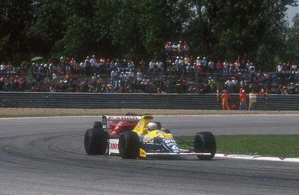 1990 San Marino Grand Prix. Imola, Italy. 11-13 May 1990. Riccardo Patrese (Williams FW13B Renault) heads Nigel Mansell (Ferrari 641) in the battle for 2nd place early on. Ref-90 SM 10. World Copyright - LAT Photographic