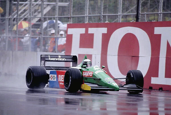 1990 United States Grand Prix. Phoenix, Arizona, USA. 9-11 March 1990. Alessandro Nannini (Benetton B189B Ford) 11th position. Ref-90 USA 43. World Copyright - LAT Photographic