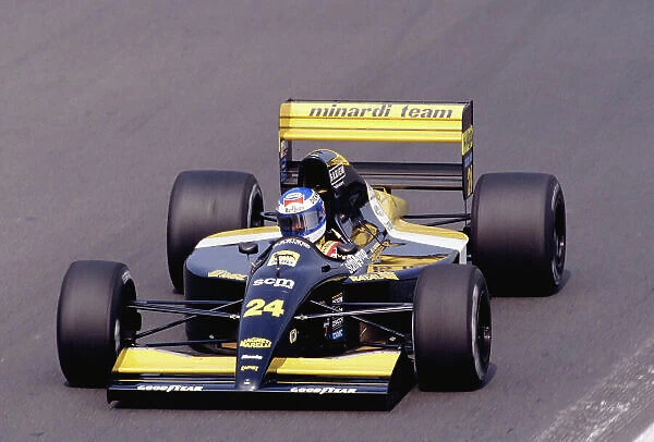 1991 Belgian Grand Prix. Spa-Francorchamps, Belgium. 23-25 August 1991. Gianni Morbidelli (Minardi M191 Ferrari). Ref-91 BEL 42. World Copyright - LAT Photographic