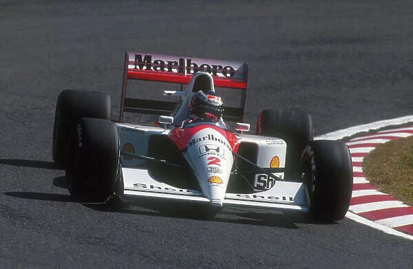 1991 Japanese Grand Prix. Suzuka, Japan. 18-20 October 1991. Gerhard Berger (McLaren MP4 / 6 Honda) 1st position. He was handed victory in the final corner of the race by teammate Senna. Ref-91 JAP 08. World Copyright - LAT Photographic